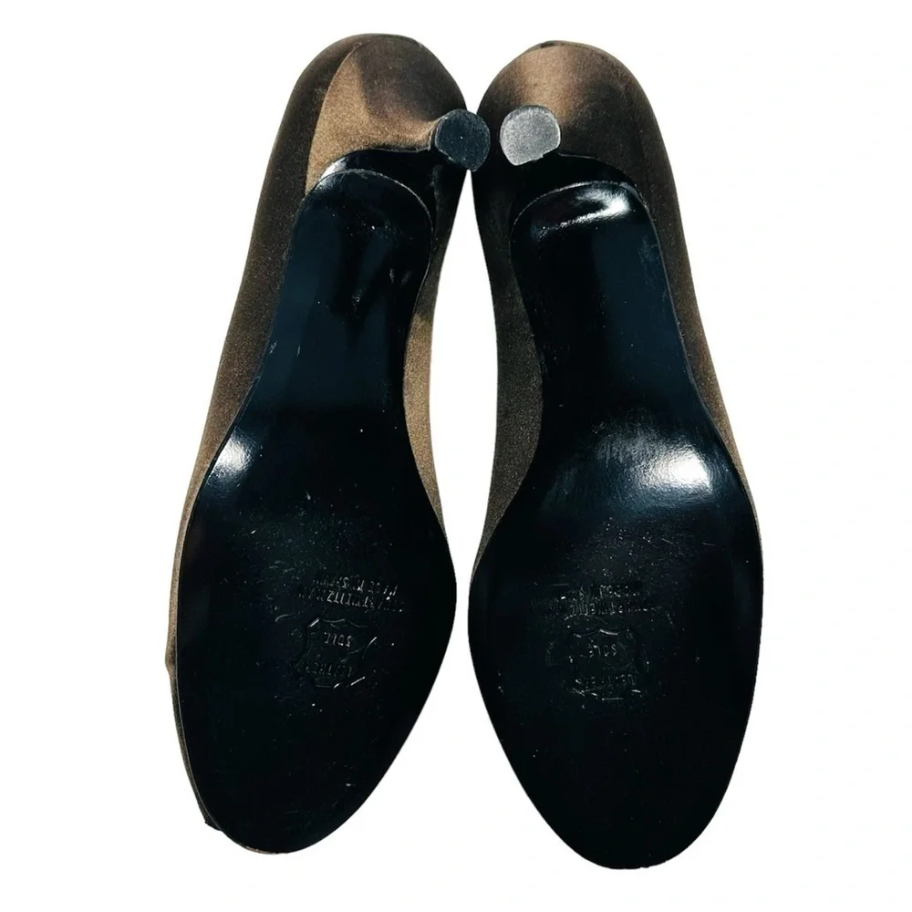 Stuart Weitzman Women's Brown Satin Glotallulah Peep Toe Kitten Heels size 7.5